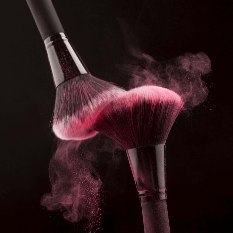 makeup-brushes-with-whirling-pink-powder_com
